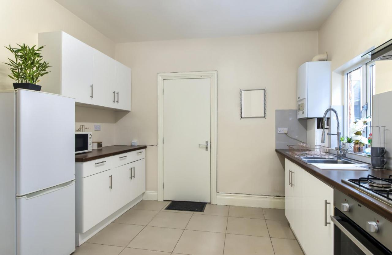 090 Beautiful 1 Bedroom Flat Near Luton Town And Station Exterior foto