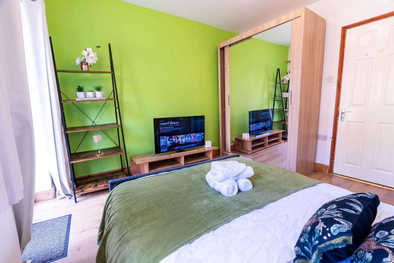 090 Beautiful 1 Bedroom Flat Near Luton Town And Station Exterior foto